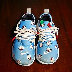 Nike Air Preso Hello Kitty *Size 2Y*